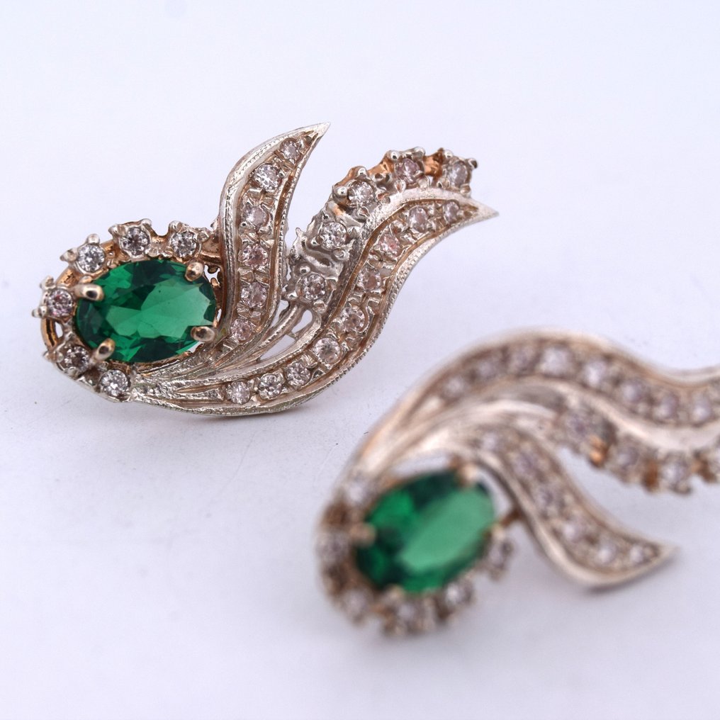 Ingen reservasjonspris - Øredobber - 9 karat Rosegull -  2.70ct. tw. Smaragd - Diamant #4.3