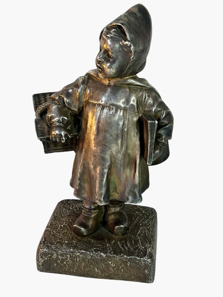 Signeé H. Levasseur - Scultura, Le petit chaperon rouge sculpture, d'après Peyrot - 28 cm - Argento #1.0