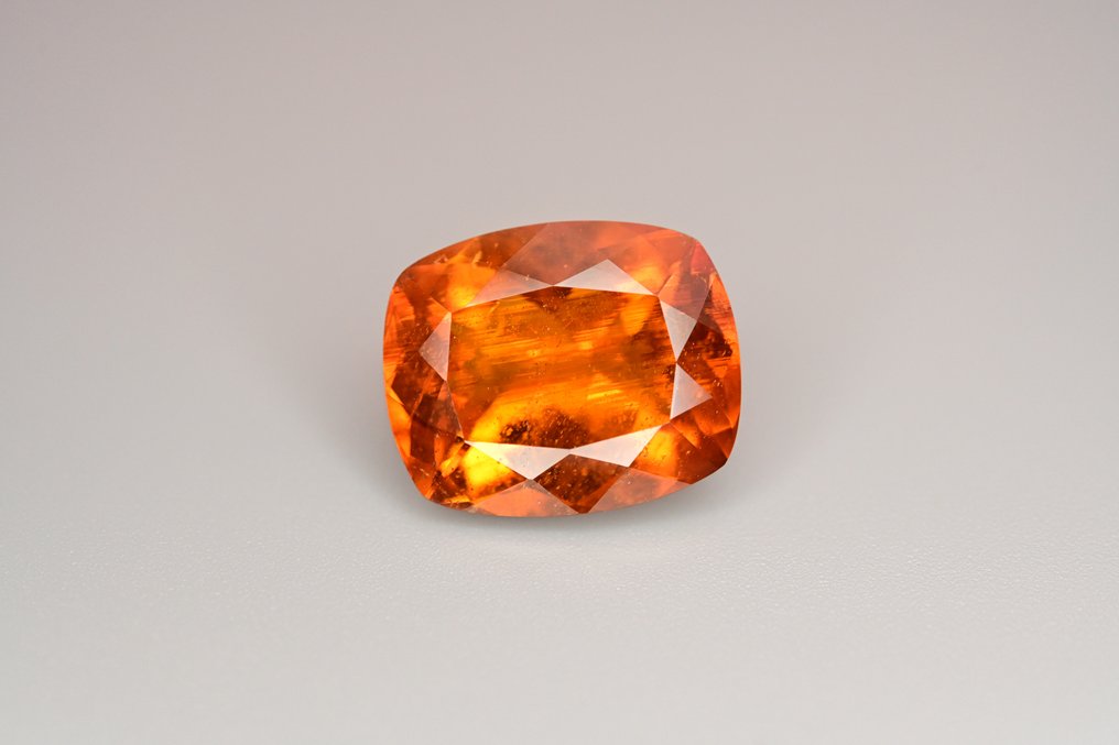 1 pcs  橙色  - 10.82 ct - 国际有色宝石协会（ICA GemLab） - 天然稀有的 Clinohumite #3.2