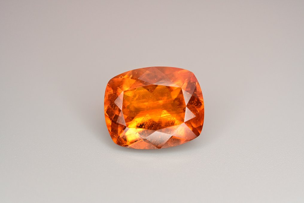 1 pcs  橙色  - 10.82 ct - 国际有色宝石协会（ICA GemLab） - 天然稀有的 Clinohumite #2.1