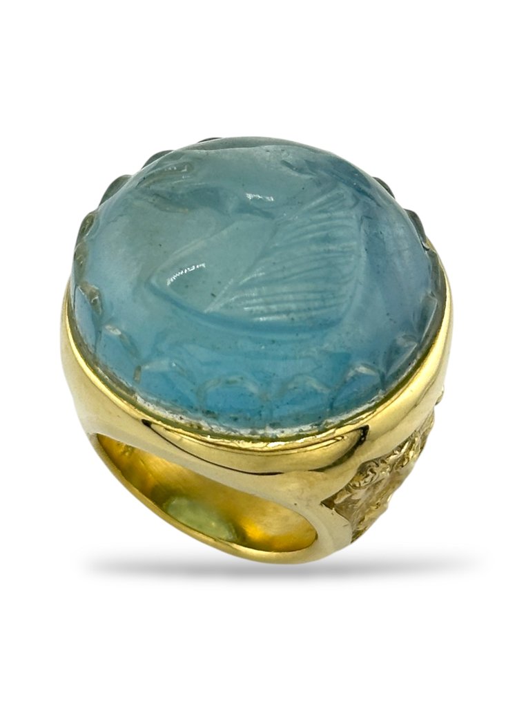 Δαχτυλίδι - 18 καράτια Κίτρινο χρυσό, Δαχτυλίδι από 18K χρυσό με μεγάλο ανοιχτό μπλε άλογο χαραγμένο σε ακουαμαρίνα Ακουαμαρίνης #1.0