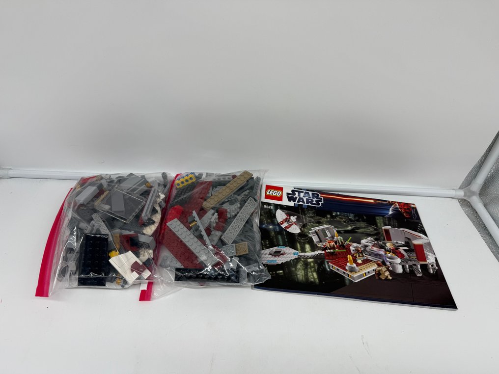 LEGO Set - 9526 - Star Wars - Palpatines Arrest #1.0
