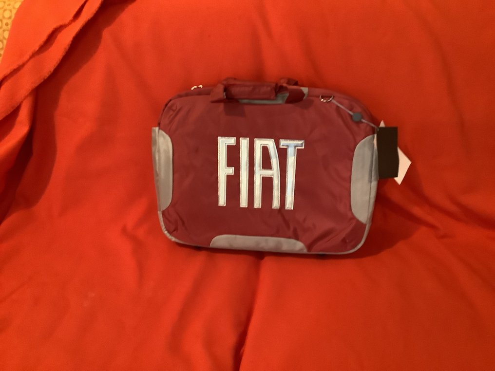 taske, computerpose, dokumentmappe - Fiat - Borsa porta compiuter porta documenti ufficiale FIAT - 1995 #3.2