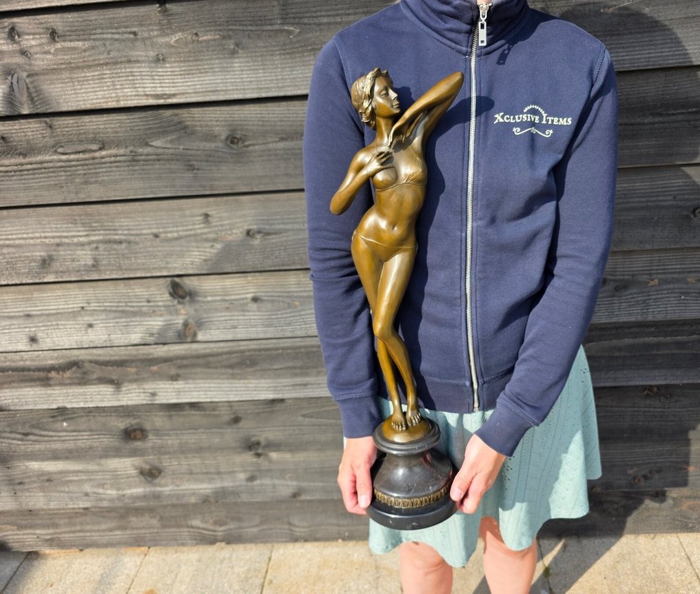 Statue, XL Bronze: Lady in Bikini - 58 cm - Bronze, Marble #2.1