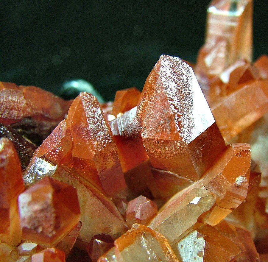 CW1739 Colorful hematite quartz Crystal cluster - Height: 83 mm - Width: 81 mm- 164 g - (1) #1.0