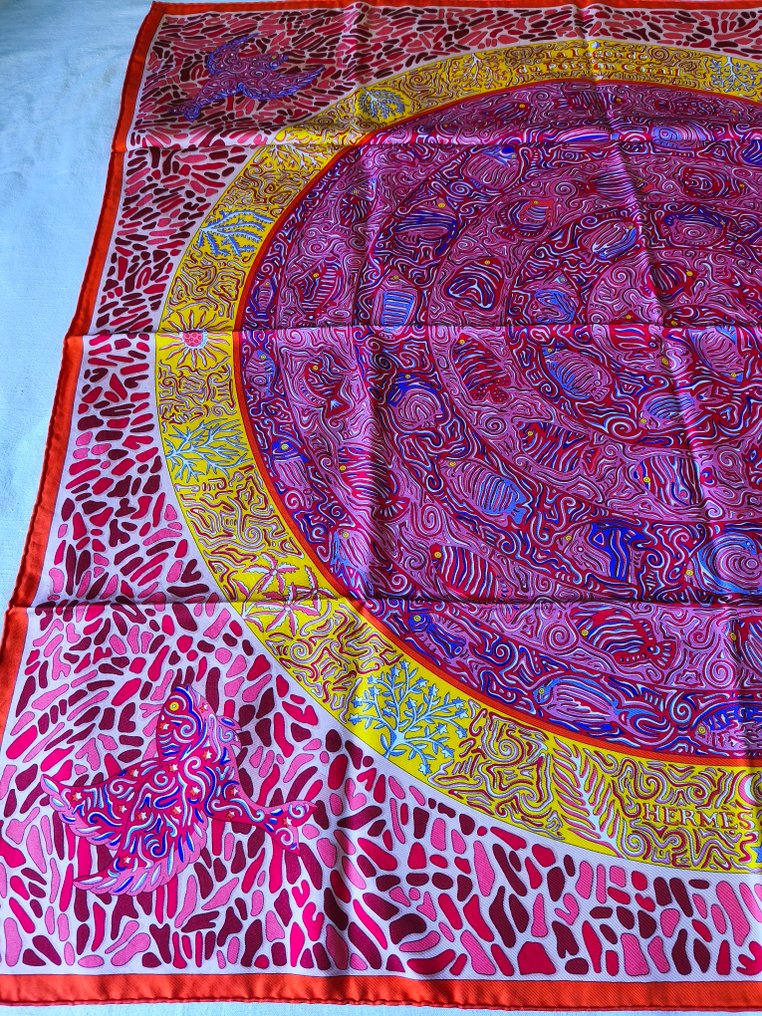 Hermès - LA LÉGENDE DU POISSON CORAIL by Christine Henry, recherché - Foulard #2.1