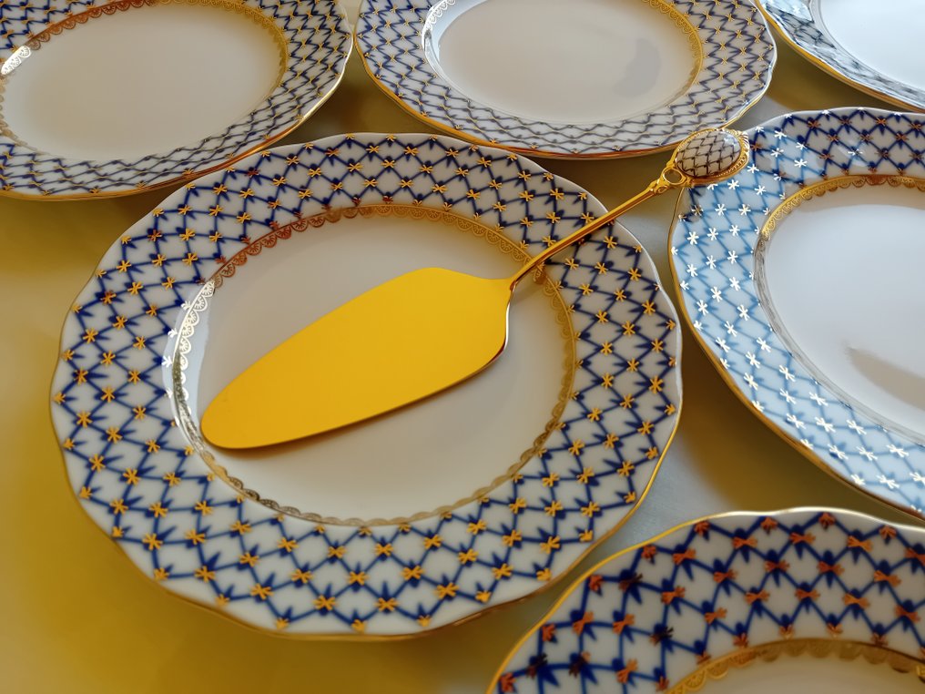 Lomonosov Imperial porcelain factory - Yatskevich - Bordservice (7) - Tulipan - Porcelæn - En kagesæt, forgyldning, SJÆLDEN #1.0