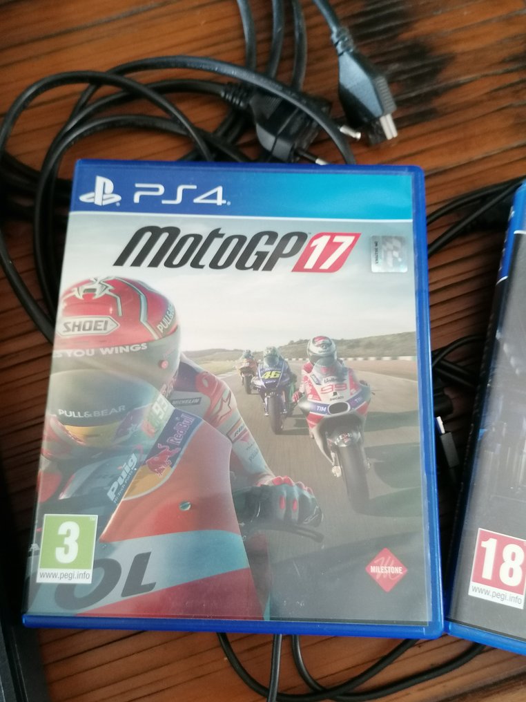 Sony - Playstation 4 (PS4) - Video game console + games #3.2