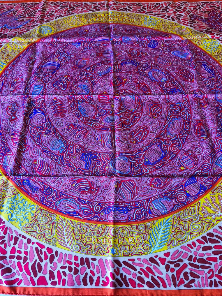 Hermès - LA LÉGENDE DU POISSON CORAIL by Christine Henry, recherché - Foulard #1.0