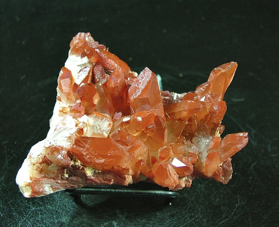 CW1739 Colorful hematite quartz Crystal cluster - Height: 83 mm - Width: 81 mm- 164 g - (1) #3.2