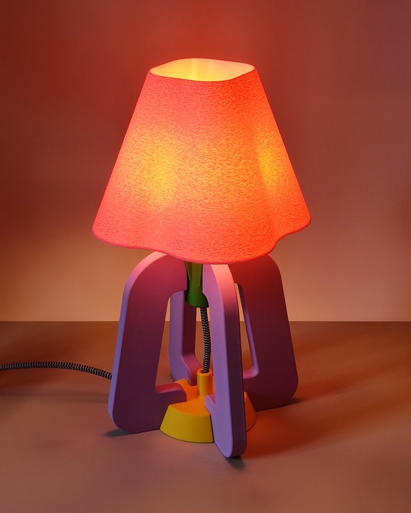 Yam Yest Design - Bedside table lamp - Poppy - PLA - 3D printed lamp #1.0