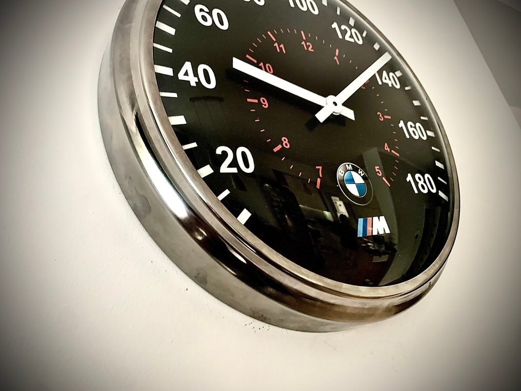 宝马M5——基于原始速度表设计的墙钟——由LukanowskyArt打造的汽车艺术品 -  老式 金属, 玻璃, 塑料 - 2010-2020年 - BMW M5挂钟 #2.1