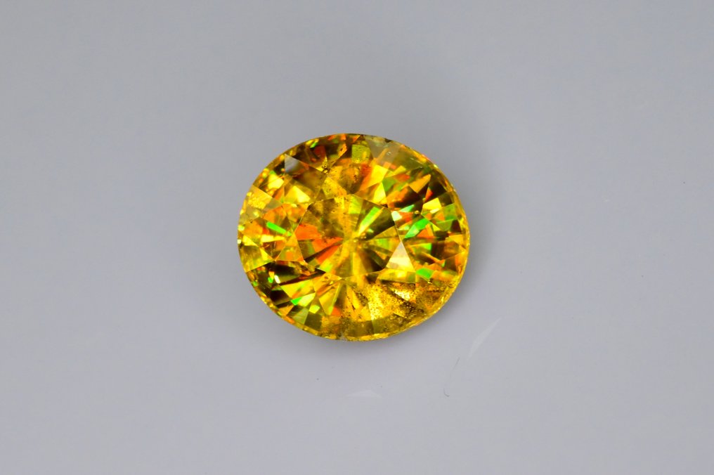 1 pcs  Κίτρινο, Πράσινο Τιτανίτης  - 2.20 ct - Διεθνής Ένωση Έγχρωμων Πολύτιμων Λίθων (ICA GemLab) - Πλήρης φωτιάς σφαινε #1.0