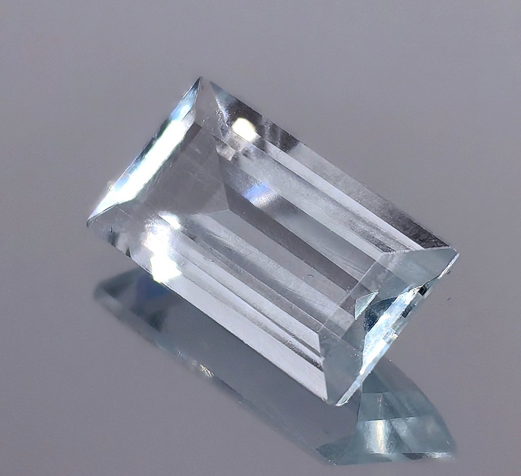 Ohne mindestpreis Aquamarin  - 4.03 ct - Antwerp Laboratory for Gemstone Testing (ALGT) #2.1