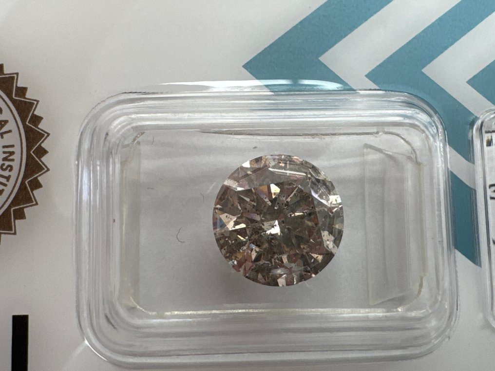 1 pcs Διαμάντι (Φυσικού χρώματος) - 3.11 ct - Στρογγυλό - Light Καφέ - I1 - International Gemological Institute (IGI) - Y-z ανοιχτό καφέ #3.2