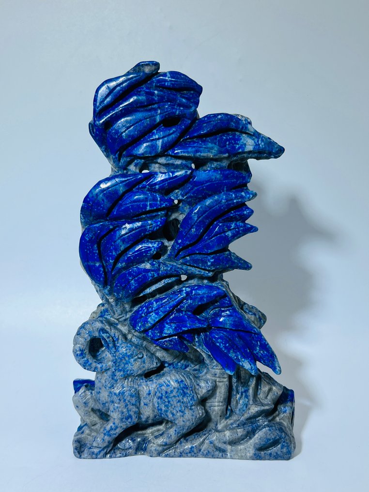 Wind-Swept Goat in Lapis Lazuli – Hand-Carved Symbol of Resilience - Höhe: 210 mm - Breite: 120 mm- 1160 g - (1) #1.0