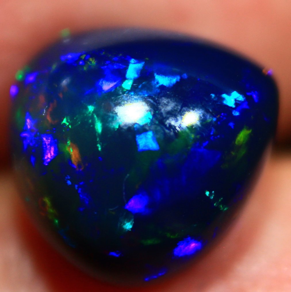 Ct. 4.60 φυσικός αιθιοπικός μαύρος όπαλος. Καμπουσόν - Ύψος: 12 mm - Πλάτος: 11 mm- 0.92 g #2.1