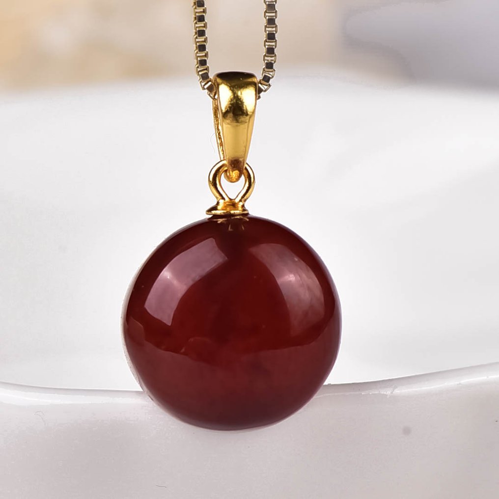 Χωρίς ελάχιστη προσφορά - Πιστοποιημένο από ALGT - Μενταγιόν με φυσικό γαρνάτη. Ένα ζωηρά χρωματισμένο εύρημα με εξαιρετική ευκρίνεια- 3.43 g #1.0