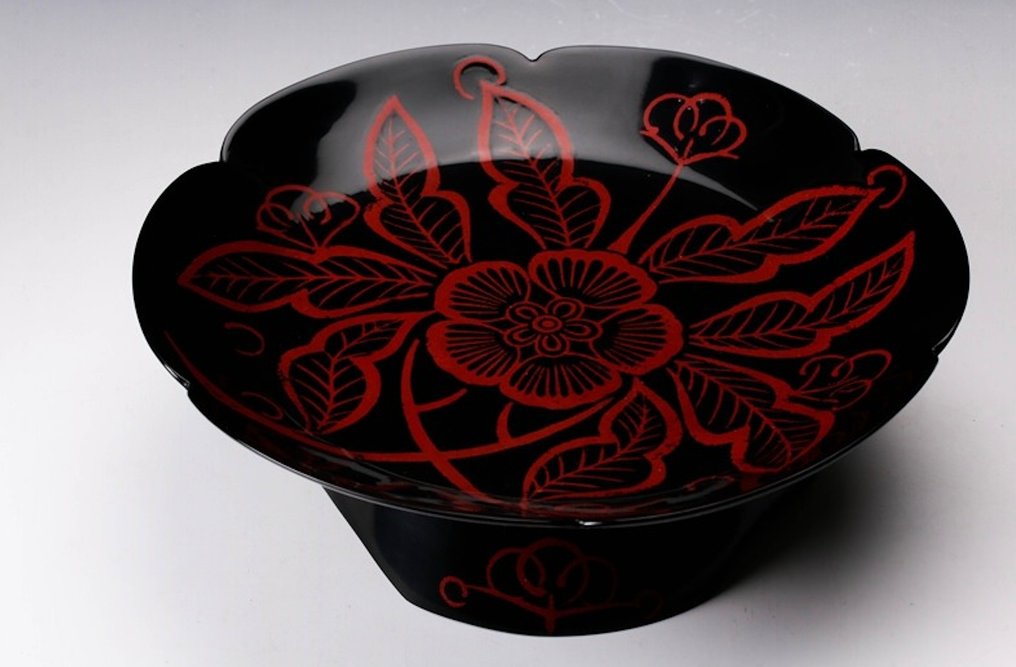 Όμορφα κατασκευασμένη πιατέλα γλυκών Yoshino-e από ξηρό βερνίκι 乾漆吉野絵菓子器 - Ξύλο - 山田楽全 Yamada Rakuzan - Ιαπωνία - 1900-2000 #1.0