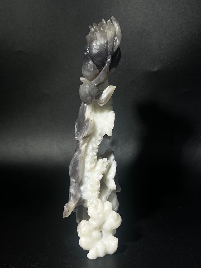 Blooming fluorite flower on white base – Nature-Inspired Crystal Art - Height: 85 mm - Width: 175 mm- 540 g - (1) #4.3