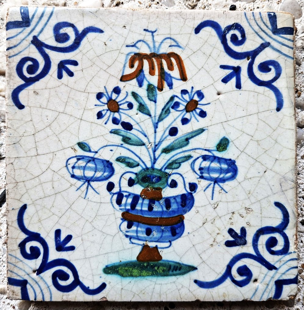 Tile - Antique tile with a flower vase. - 1600-1650 #1.0