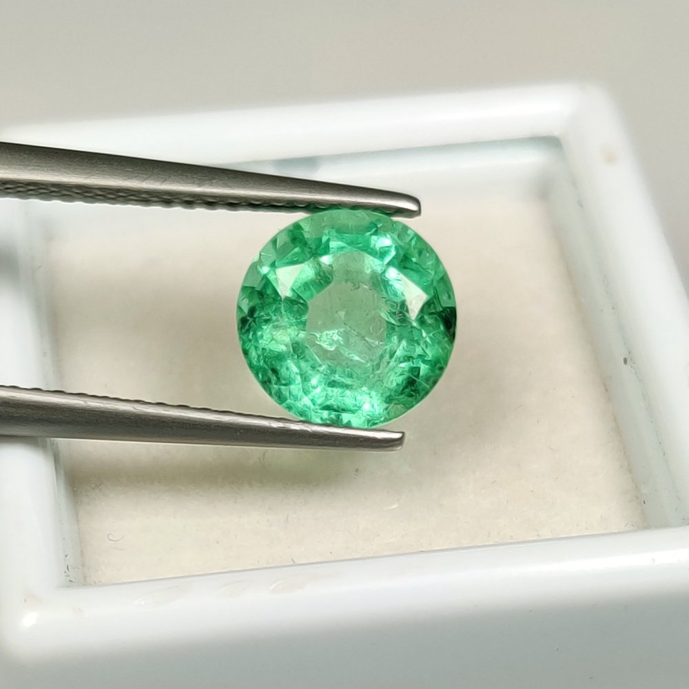 Verde Smarald - 2.35 ct - IGI (Institutul gemologic internațional) - Top Luster #1.0