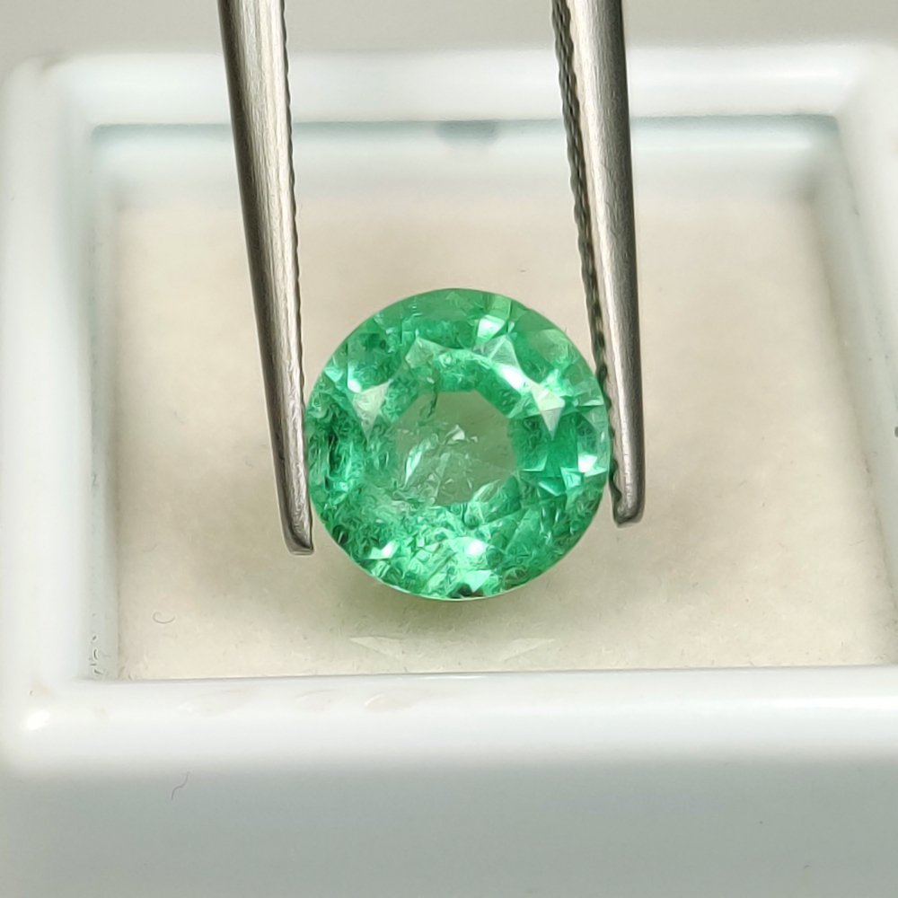 Verde Smarald - 2.35 ct - IGI (Institutul gemologic internațional) - Top Luster #4.3