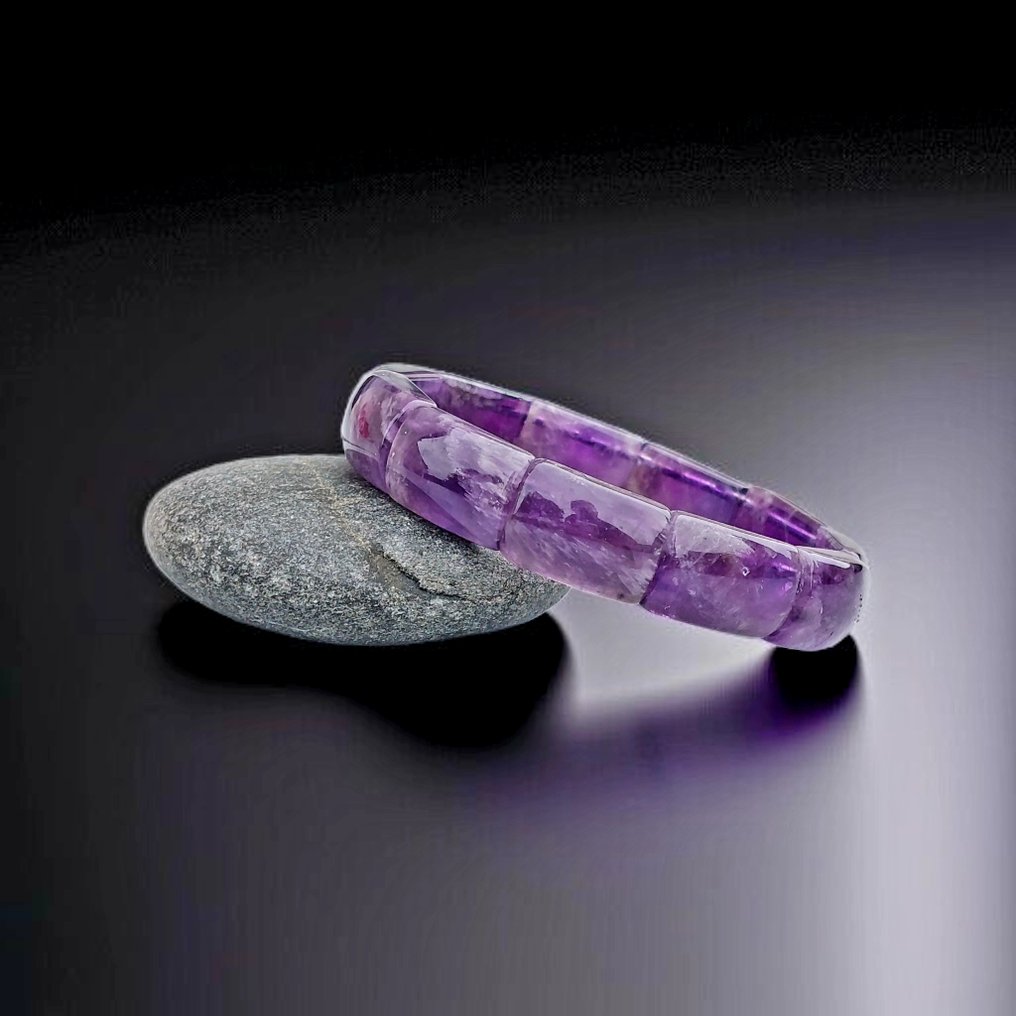 Beautiful quality amethyst bracelet. Untreated natural stone. No reserve price. - Height: 1.2 cm - Width: 0.5 cm- 34 g #1.0