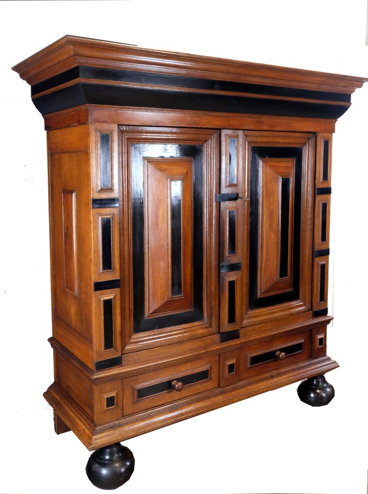 橱柜 - 带软垫的储物柜 - 橡木 #2.1