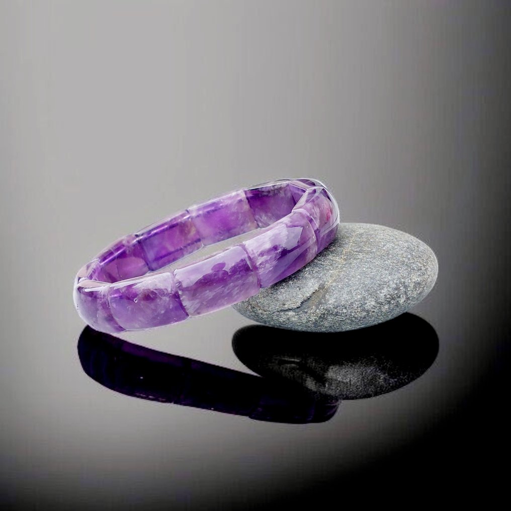Beautiful quality amethyst bracelet. Untreated natural stone. No reserve price. - Height: 1.2 cm - Width: 0.5 cm- 34 g #2.1