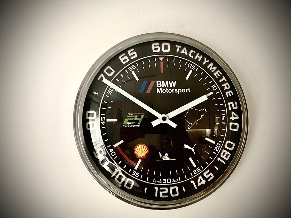 宝马汽车运动——24小时纽博格林赛车墙钟 -  现代的 玻璃, 金属 - 2020年及之后 - BMW MOTORSPORT #3.2