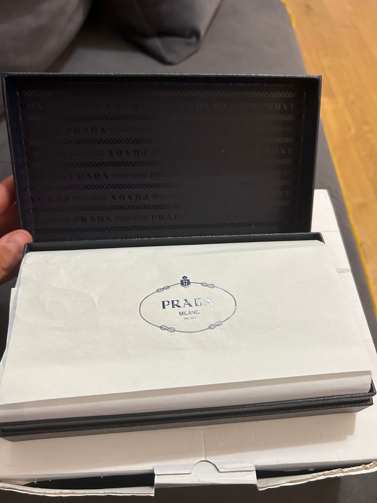 Prada - Μακρύ πορτοφόλι #3.2
