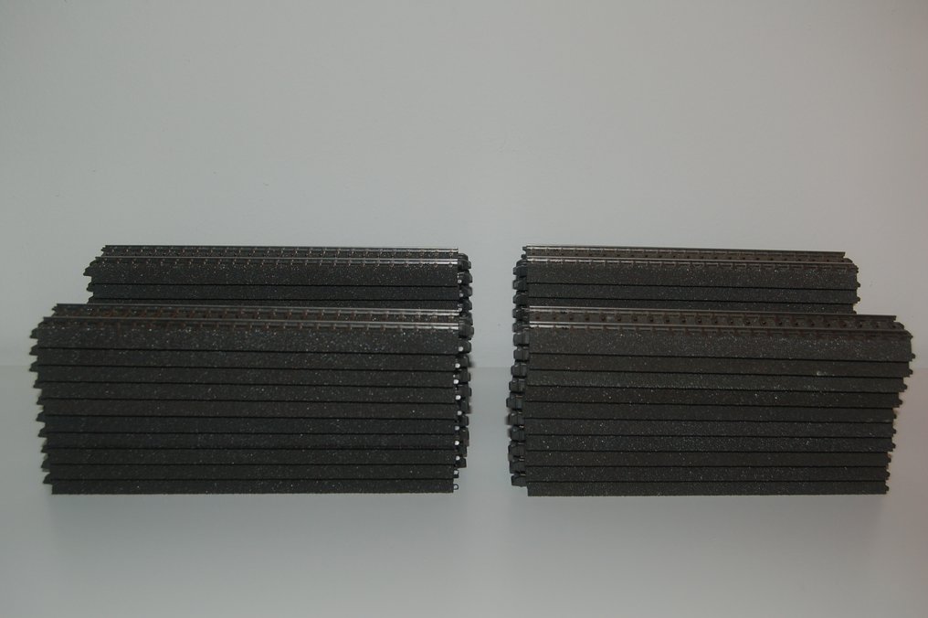 Märklin H0 - 24172/24188 - 模型火車軌道 (40) - 40x 右侧的 C-Rail #1.0