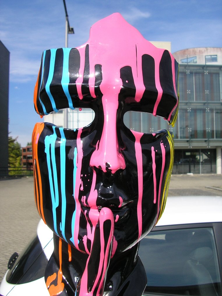 Skulptur, THE WHISPERER COLORFUL SPLASH BLACK XXL 42 CM !! : THE SOUND OF SILENCE : SILENCIO POR FAVOR - XXL : - 42 cm - Meget tyk kunstharpasta: Øjefanger #4.3