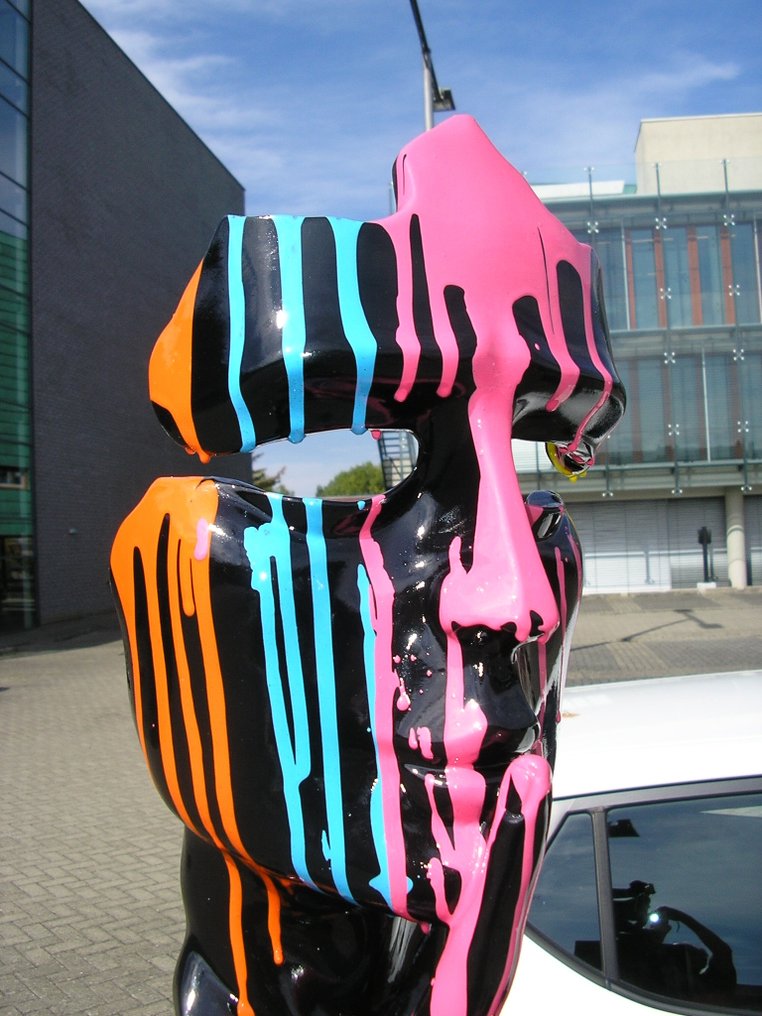 Skulptur, THE WHISPERER COLORFUL SPLASH BLACK XXL 42 CM !! : THE SOUND OF SILENCE : SILENCIO POR FAVOR - XXL : - 42 cm - Meget tyk kunstharpasta: Øjefanger #2.1