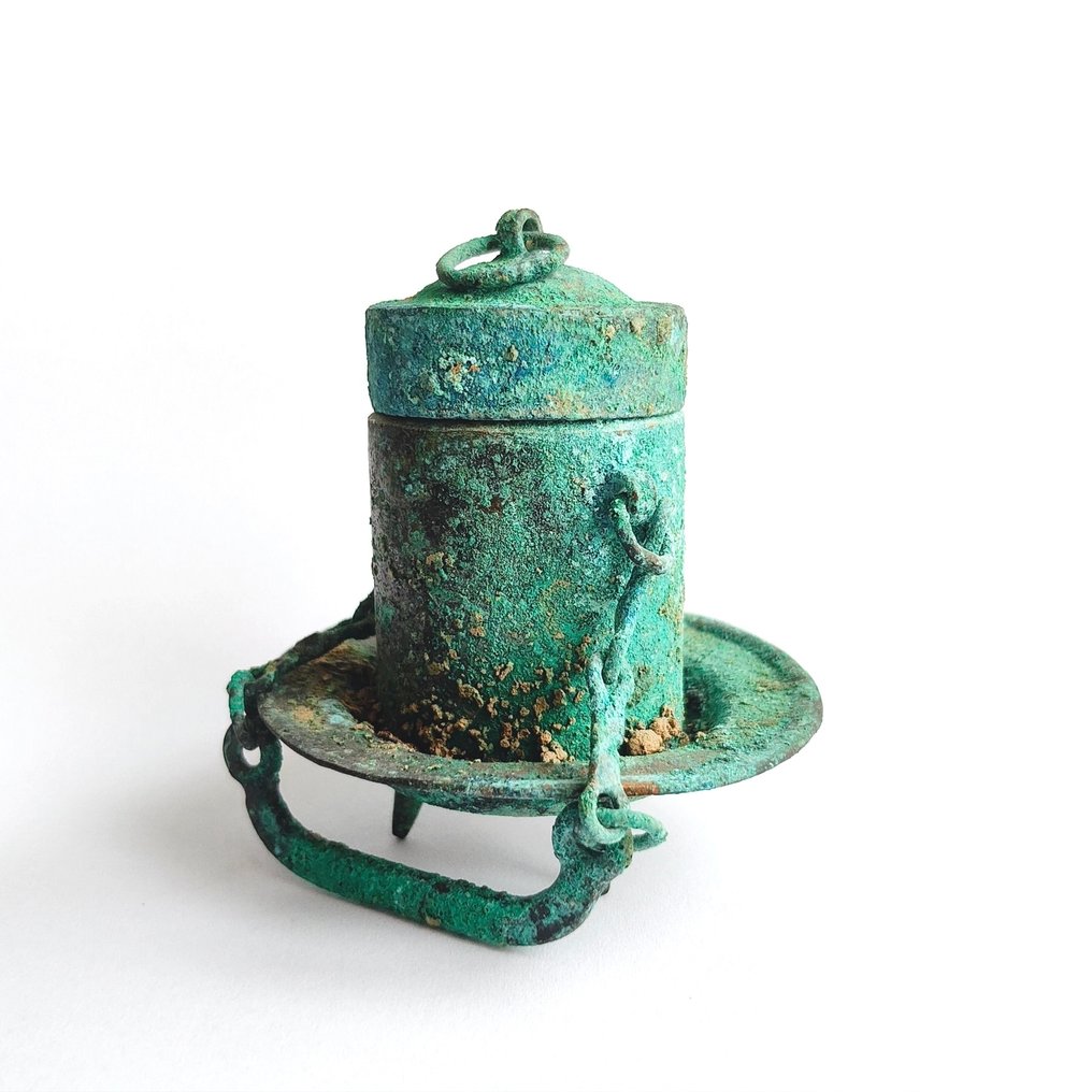 古代西亚，巴克特里亚 黄铜色 稀有药品收纳盒带盖 - 73 mm  (没有保留价) #1.0