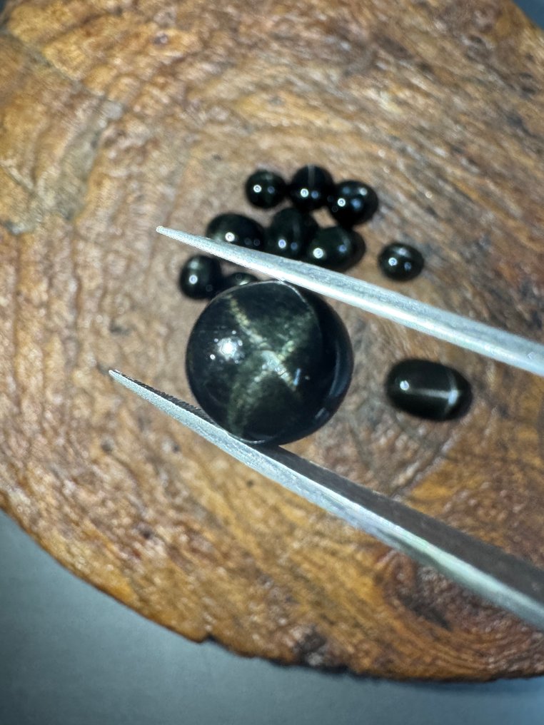 100克拉星光黑色Diopside 玻璃石，套装。无底价。 天然圆形宝石- 20 g - (13) #4.3