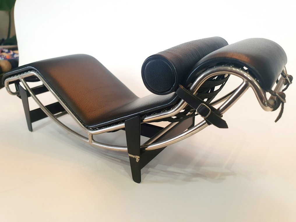 Vitra Design Museum - Le Corbusier, Charlotte Perriand - Μακέτα - Chaise longue miniatura LC4 - LC4 - Μέταλλο, Δέρμα #1.0