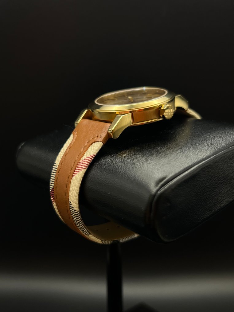 Burberry - The City - 没有保留价 - BU9133 - 女士 - 2020年及之后 #3.2