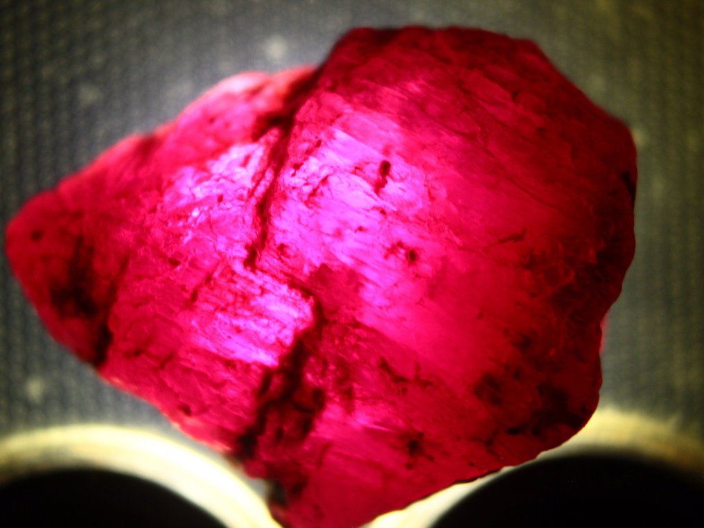 Top Colour Ct. 18.30 Natural Ruby from Mozambique Grande Cristallo - Height: 20 mm - Width: 15 mm- 3.66 g #1.0