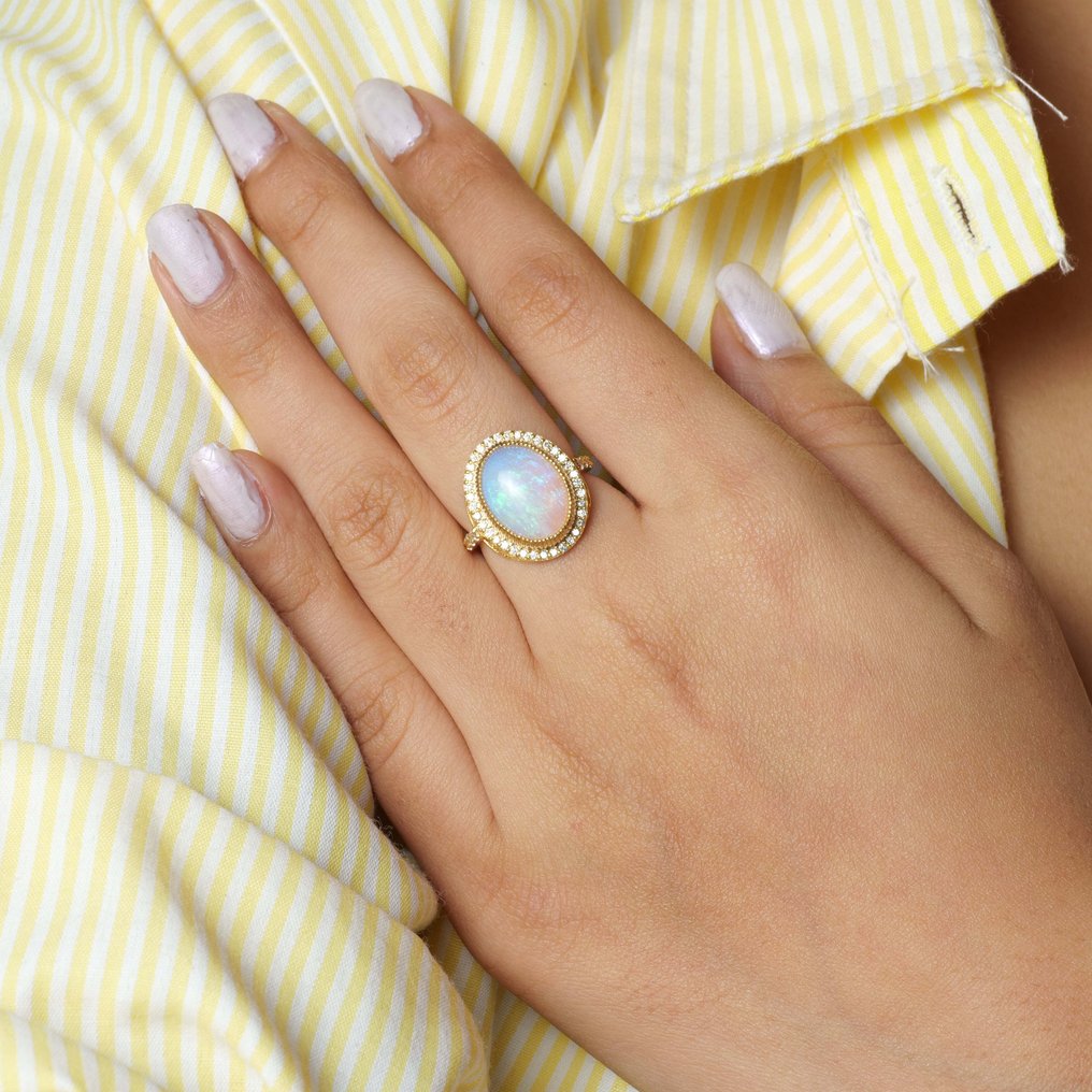 點睛戒指 - 14 克拉 黃金 -  5.48ct. tw. 蛋白石 - 鉆石 - 椭圆形宝石光环戒指 #4.3