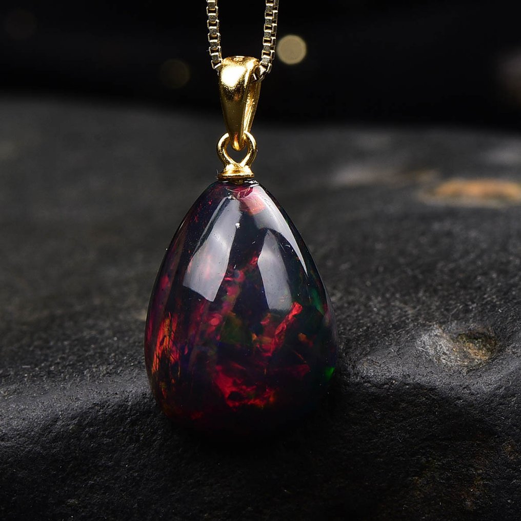 Highly Exclusive Natural Opal Pendant - A discovery with a uniquely vivid hue- 2.07 g #4.3