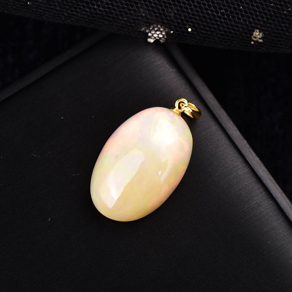 Høyst eksklusivt naturlig opal-halskjede En intens farge som umiddelbart fanger øyet- 4.2 g #2.1