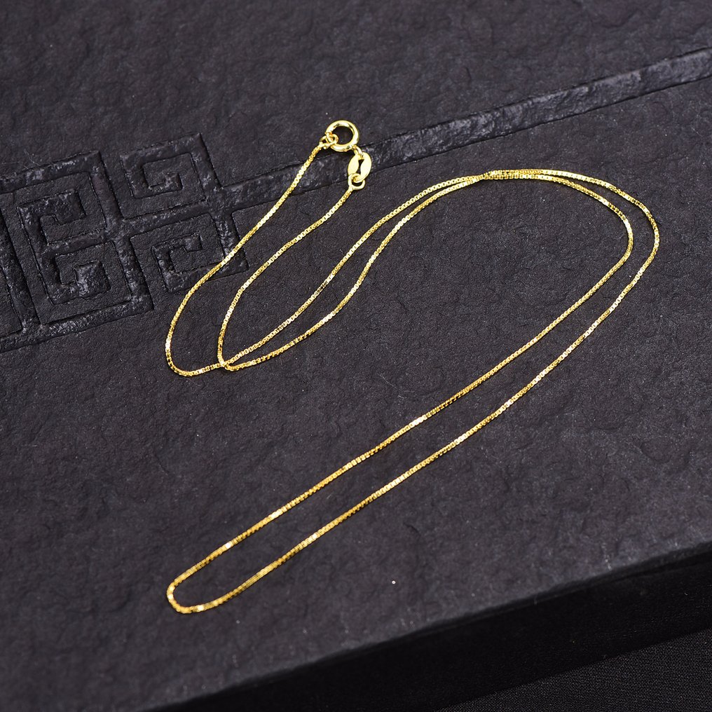 Rendkívül exkluzív természetes opál medál. Egy intenzív árnyalat, amelyet idő és természet formált.- 3.45 g #3.2