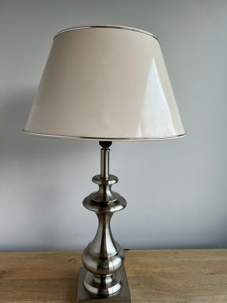Tripod table lamp - Modern silver-colored table lamp - Metal - silvery #1.0