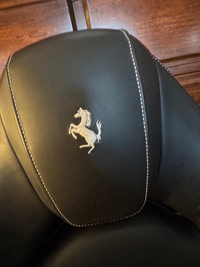Część samochodowa (1) - Ferrari - Ferrari 488 Spider Seat #1.0