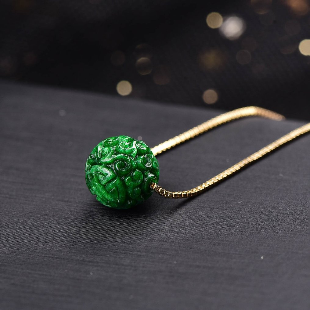 ALGT Certified - Highly Exclusive Natural Jadeite Pendant - An intense color that immediately draws the eye- 1.48 g #4.3