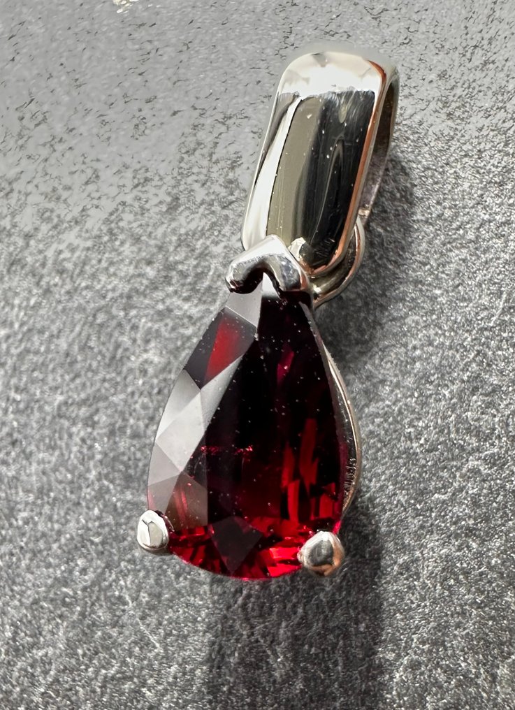 Vedhæng - 14 karat Hvidguld - 1.51ct. tw. Rubin - Ingen varme #4.3