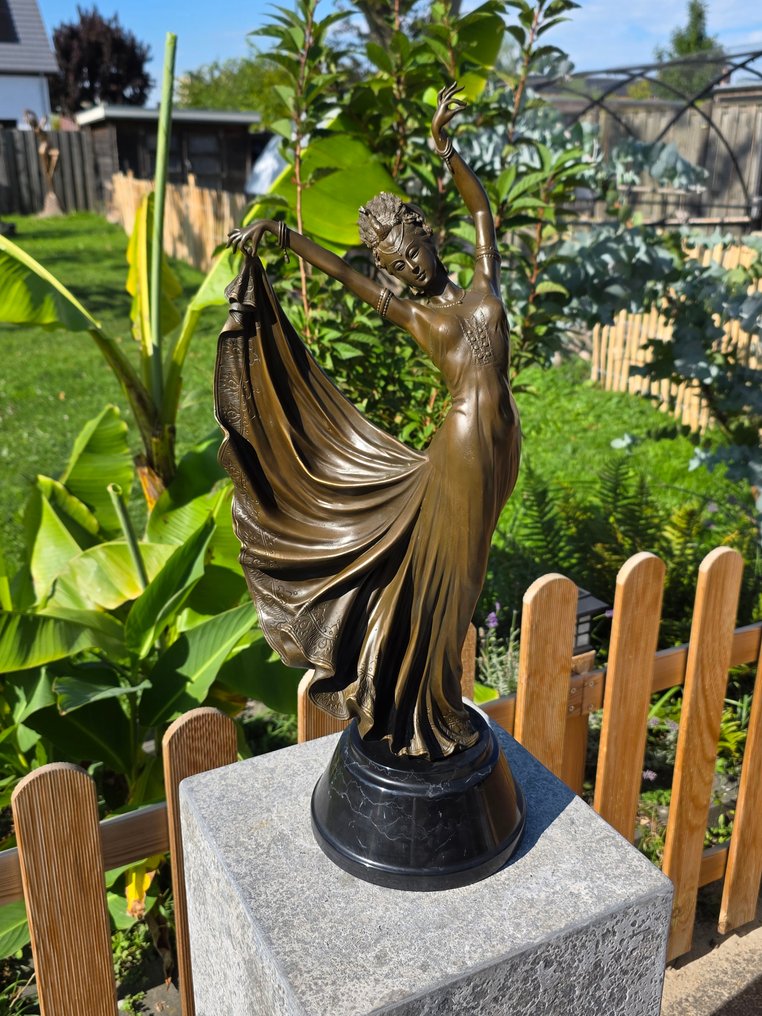 Statua, Bronze: Lady with Dress - 57 cm - Bronzo, Marmo #2.1