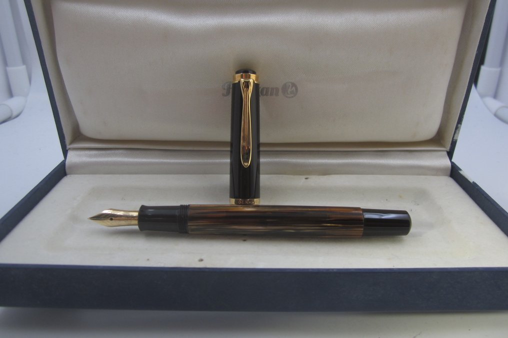 Pregiata Pelikan tartaruga M400 - Pennino in oro 14ct. - Prodotta in Germania - Anni '80 - Fountain pen #1.0